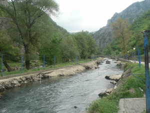 P1050200_kanal_Matka-Skopje.JPG