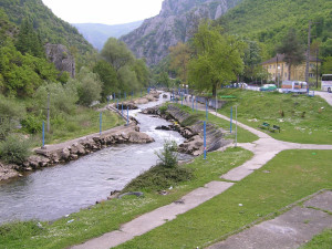 P5053909_kanal_Matka-Skopje.JPG